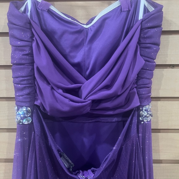 Unique Ombré Dress - Picture 4 of 4